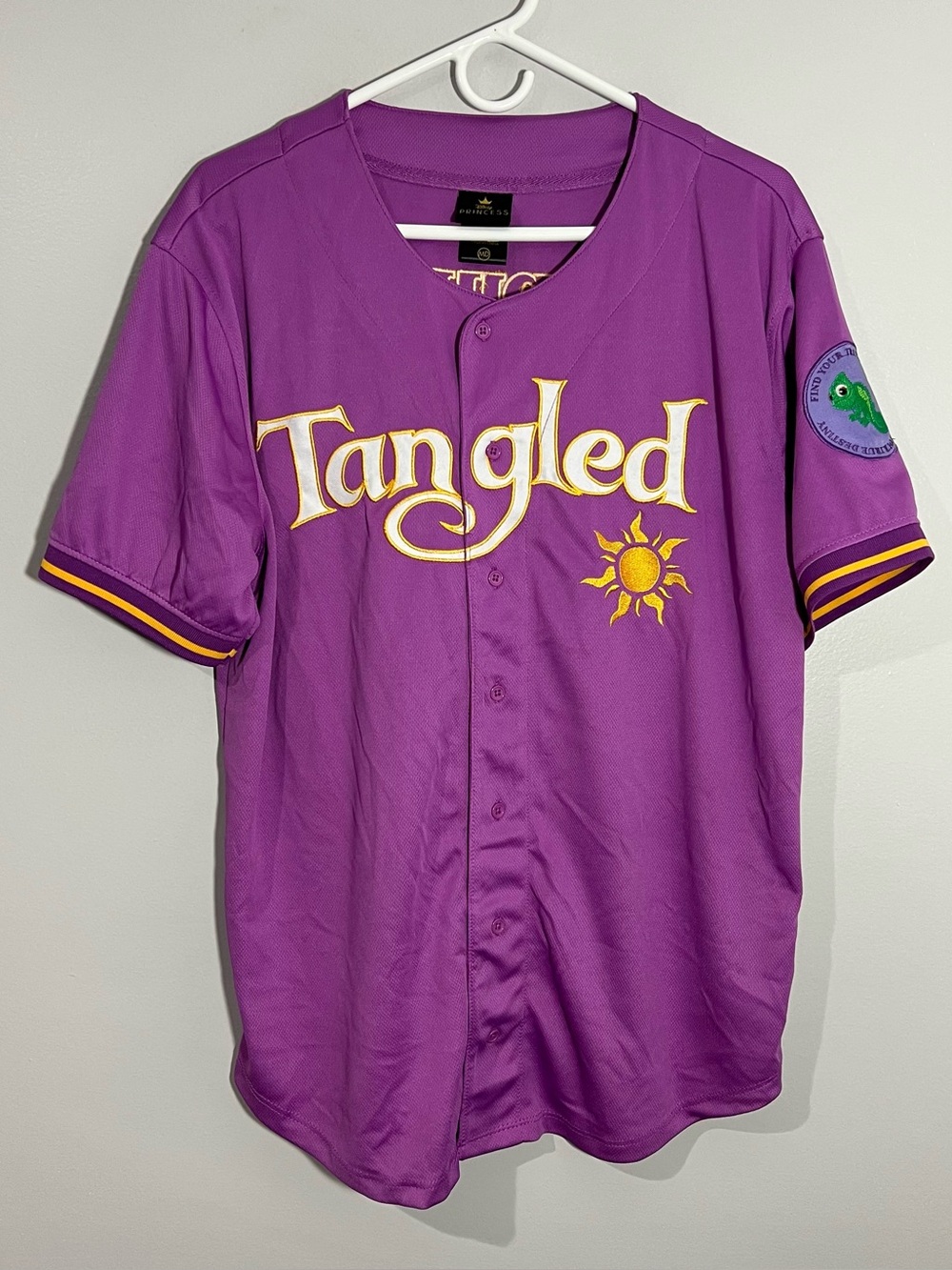 Boxlunch Disney Tangled Rapunzel Princess Purple Baseball Jersey Mens Medium